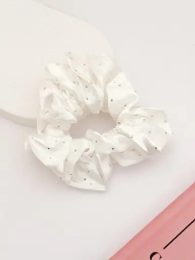 SCRUNCHIE BLANCO CON STRASS